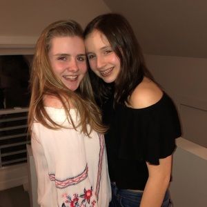 Meet your Posher, Caitlyn